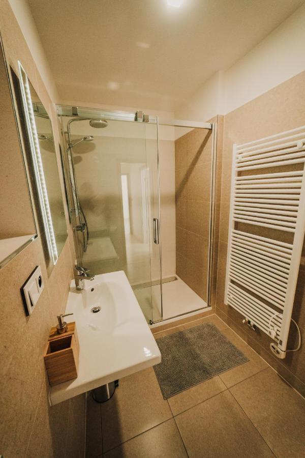 New Equipped Apartment In The City Center Plzeň Exteriör bild